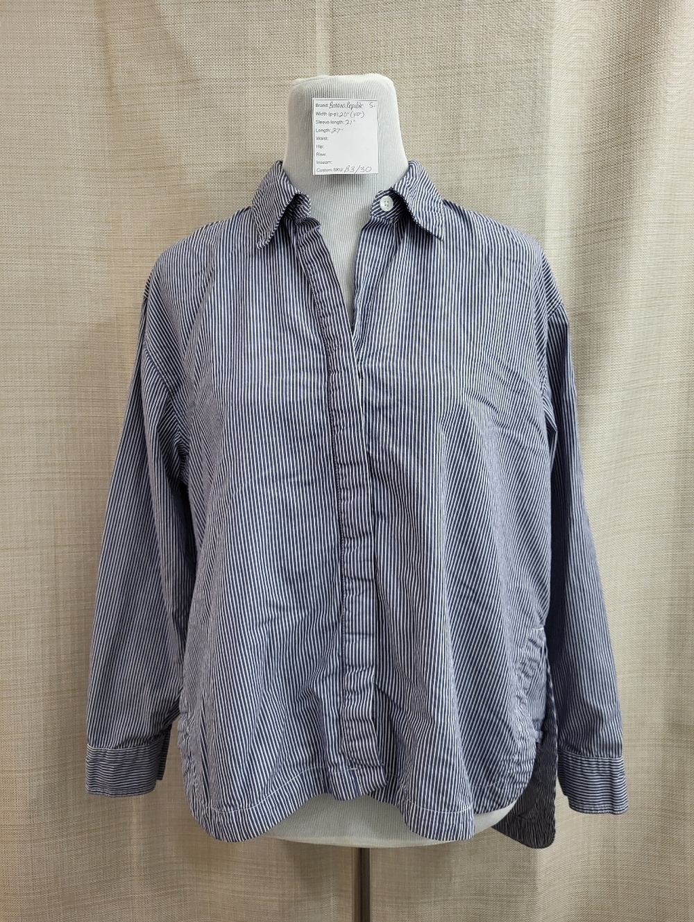 Banana Republic Women's Blue White Pinstripe Button Down Shirt Hi-Low Size Small